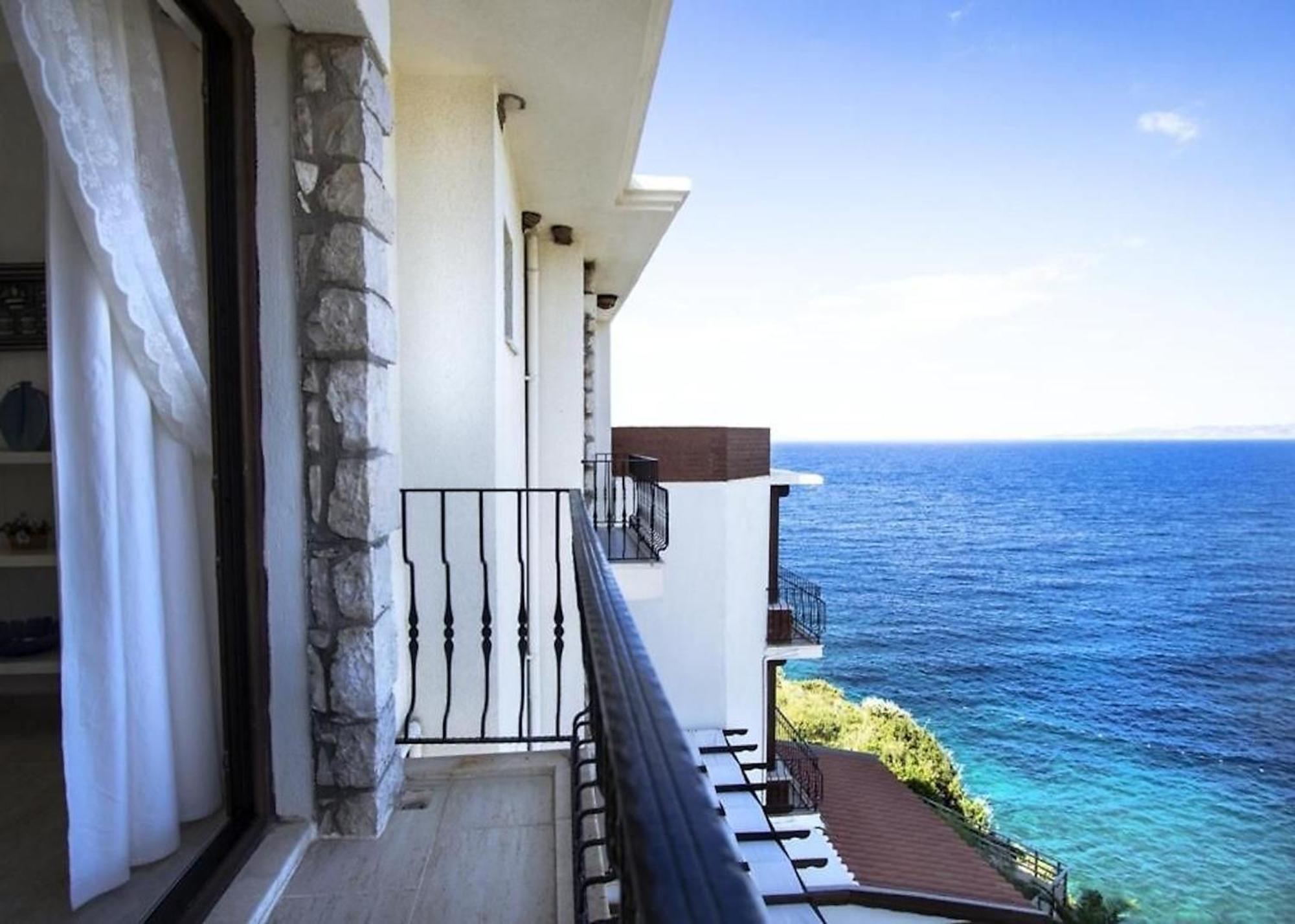 Nergis Hotel Karaburun  Exterior photo